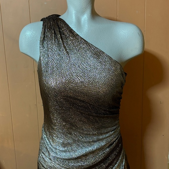 Maggy London Metallic One Shoulder Dress 6 - Picture 4 of 9